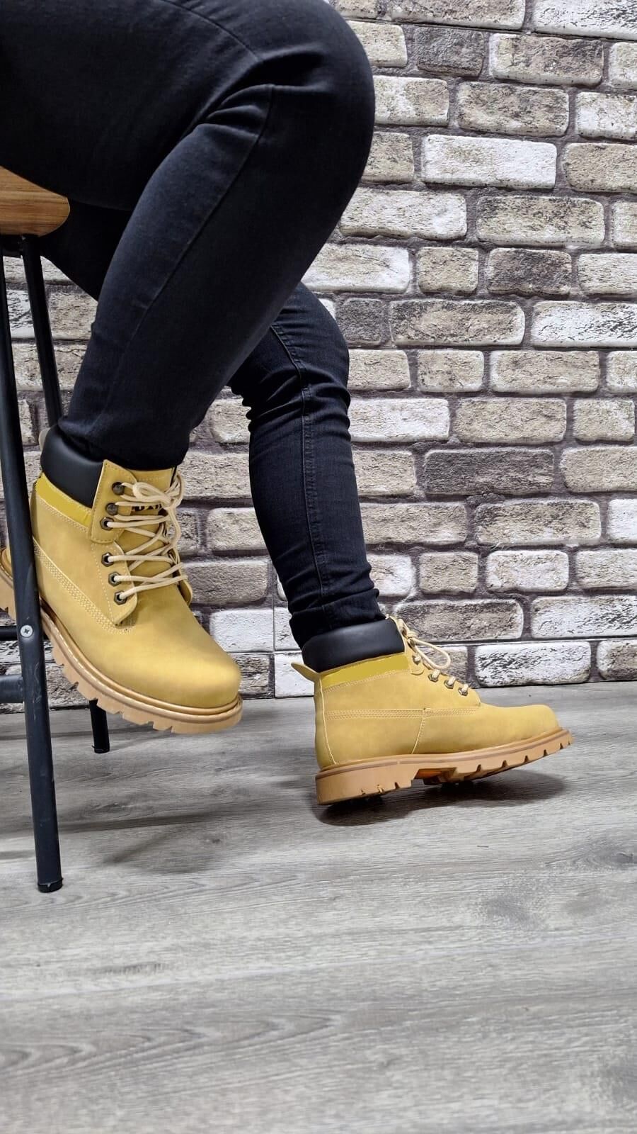 Rahat Kaymaz Kauçuk Taban Soğuğa ve Suya Dayanıklı Nubuk Bot Cat Modeli Sarı - 43