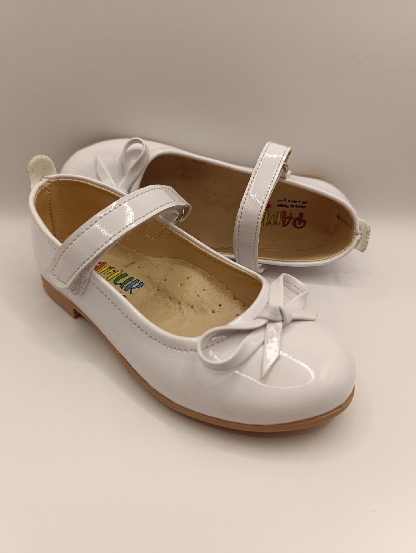 Kız Çocuk Rugan Kaydırmaz Taban Bıyık Babet Beyaz - 27