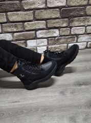 İçi Kürklü Kaydırmaz Kauçuk Taban Suya ve Soğuğa Dayanıklı Bağcıklı Bot Siyah - 39