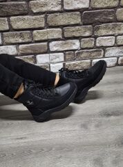 İçi Kürklü Kaydırmaz Kauçuk Taban Suya ve Soğuğa Dayanıklı Bağcıklı Bot Siyah - 39