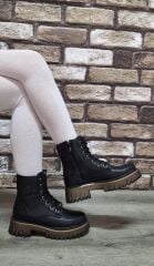 İçi Kürklü Kaydırmaz Kauçuk Taban Suya ve Soğuğa Dayanıklı Bağcıklı ve Fermuarlı Bot Siyah - 39