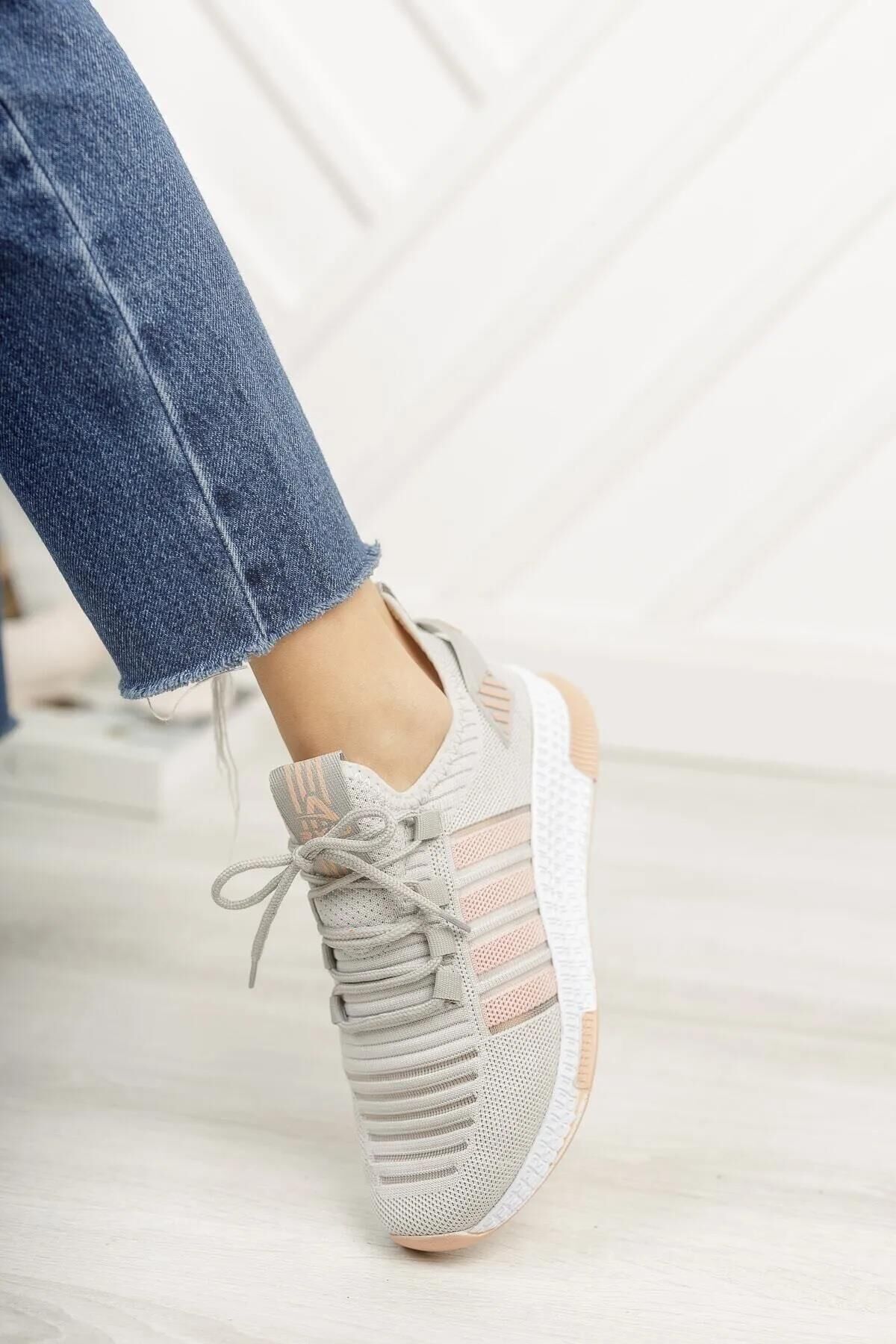 Kadın Günlük Rahat Yumuşak Ekstra Hafif Konforlu Sneaker Esnek Yürüyüş Spor Ayakkabı Pudra - 40