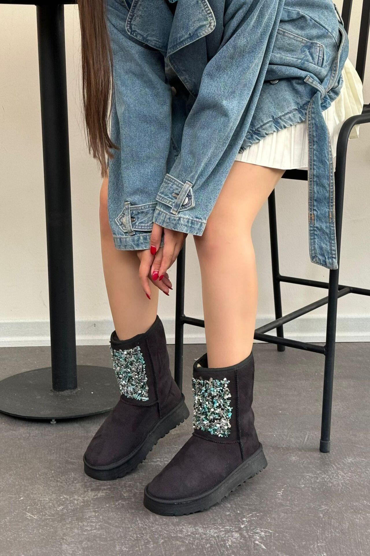 Kadın Lüx Süet Taşlı İçi Kürklü Kışlık Kalın Taban Konforlu Bot Siyah - 37